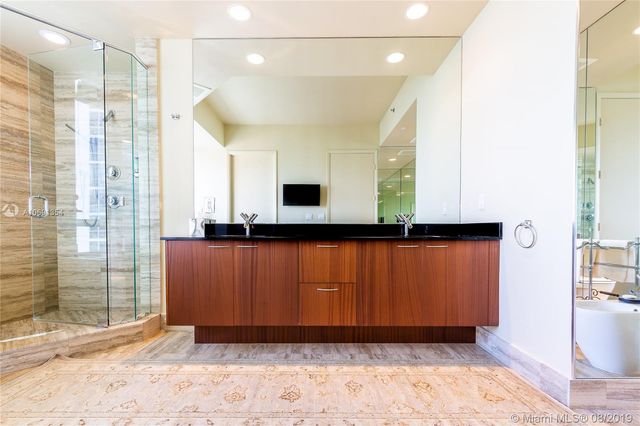 $1,350,000 | 16001 Collins Avenue, Unit 1106, Sunny Isles Beach, FL 33160