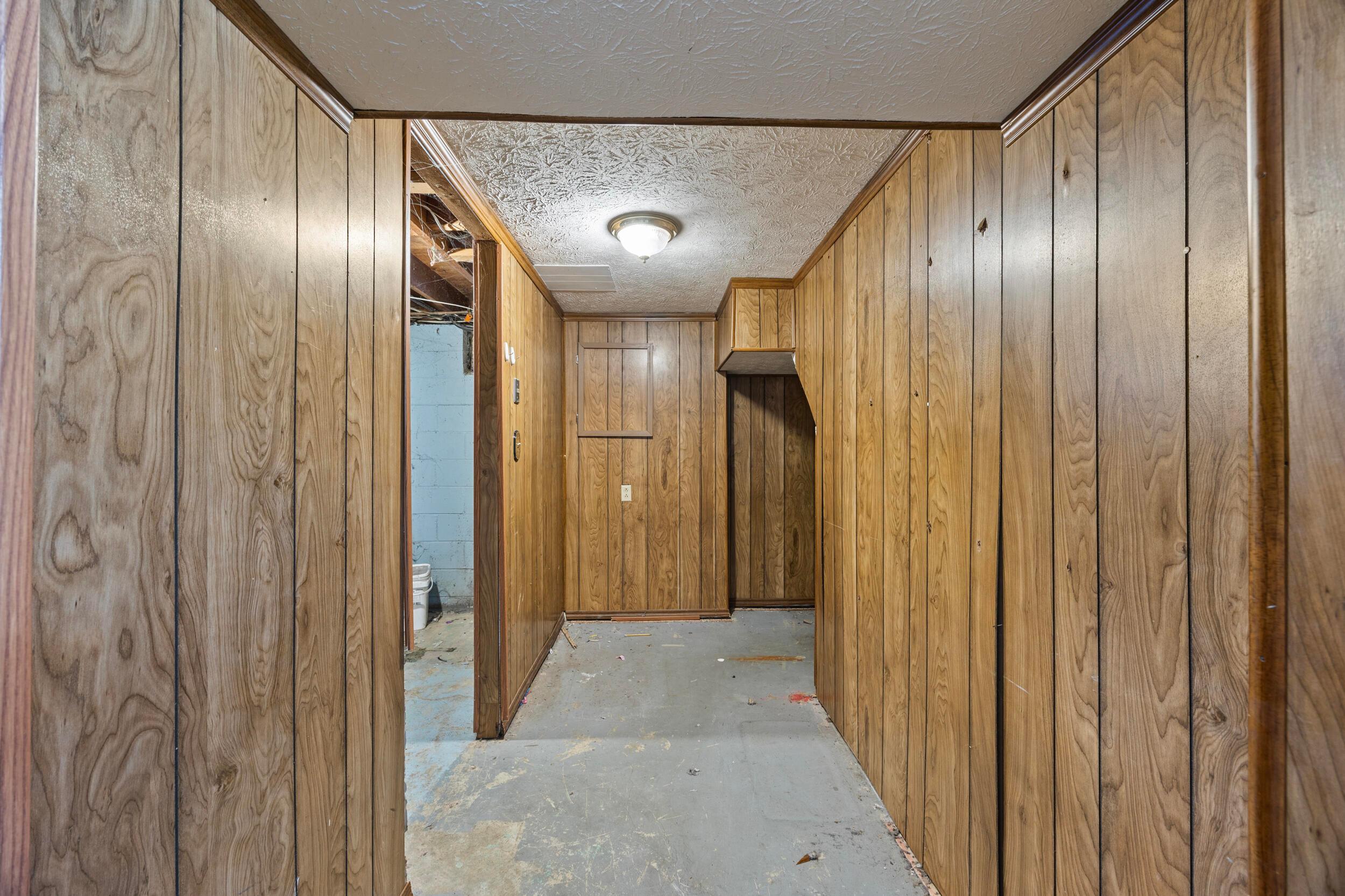 3881 Lexmont Road South Columbus, OH 43228 - Photo 19 of 26 21_4x3a8795