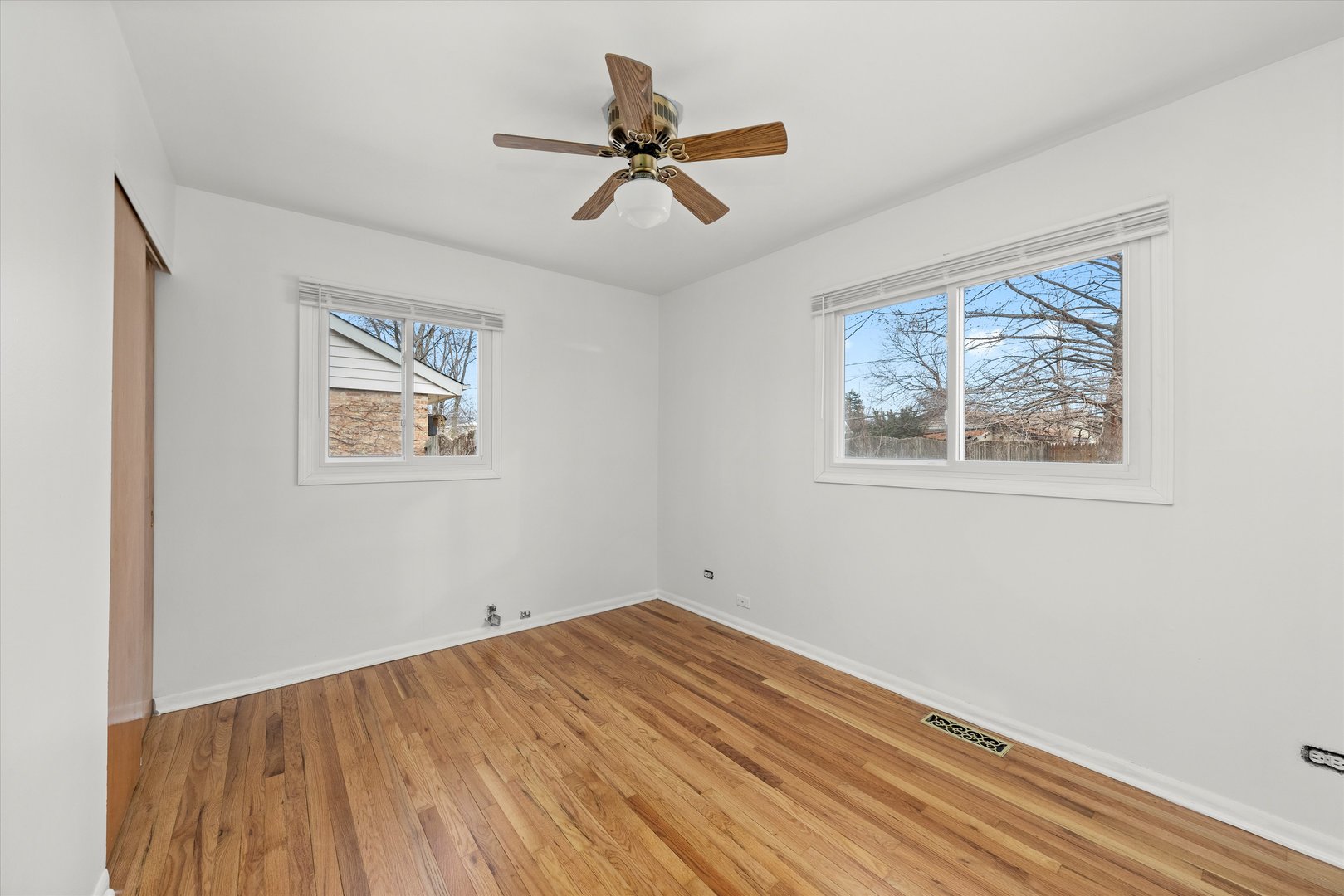 8719 Olympic Drive Bridgeview, IL 60455 - Photo 11 of 16