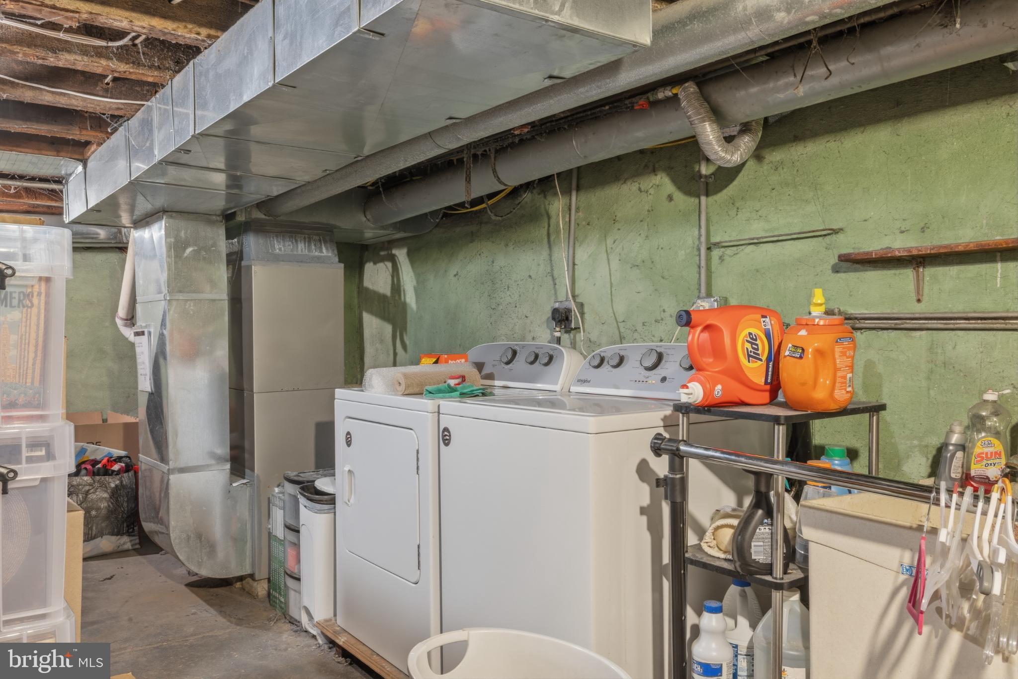 902 South 8th Street Philadelphia, PA 19147 - Photo 32 of 33 a utility room with dryer and washer