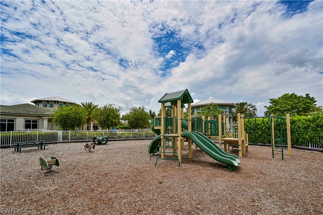 4278 Dutchess Park Road Fort Myers, FL 33916 - Photo 39 of 44
