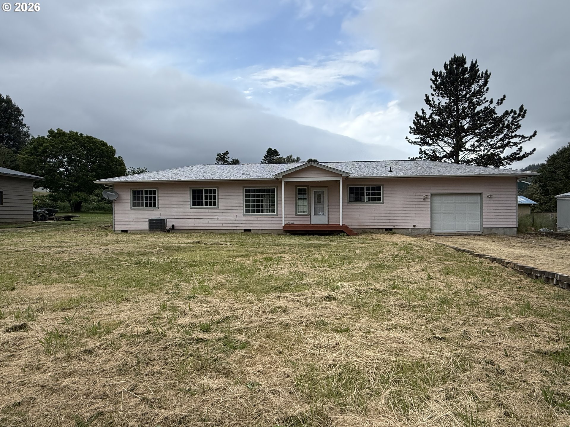 151 East Date Street Powers, OR 97466 - Photo 33 of 36