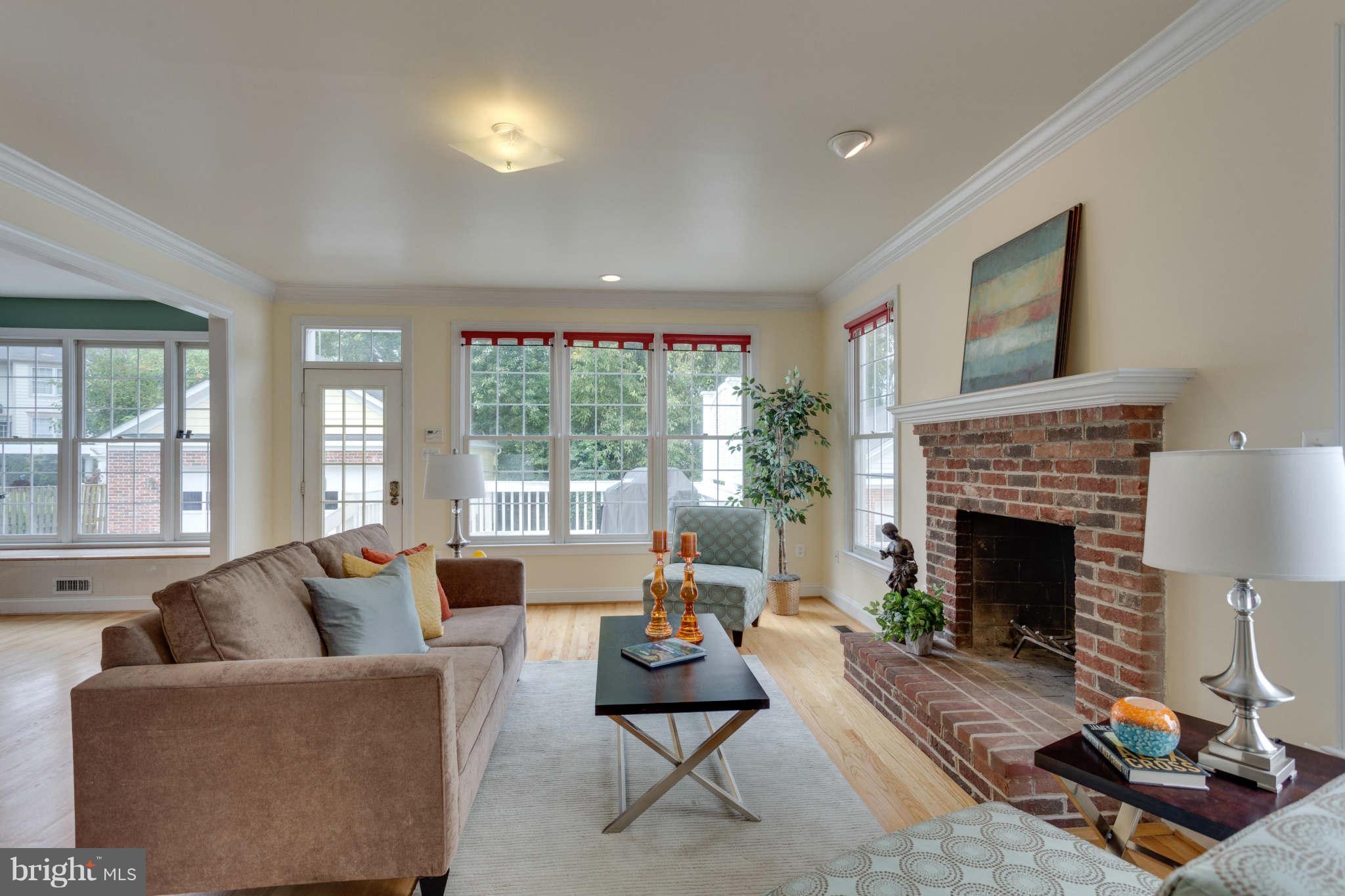 9506 Edgeley Road Bethesda, MD 20814 - Photo 8 of 28 Family Room
