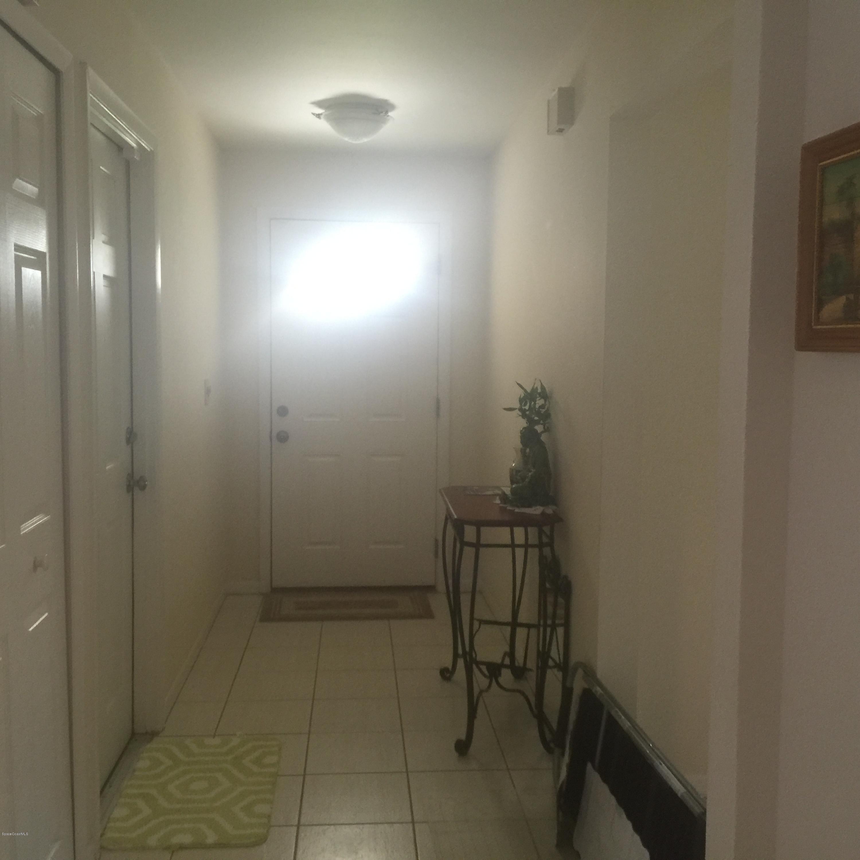 312 Myrtlewood Road Melbourne, FL 32940 - Photo 2 of 8 Foyer7658242