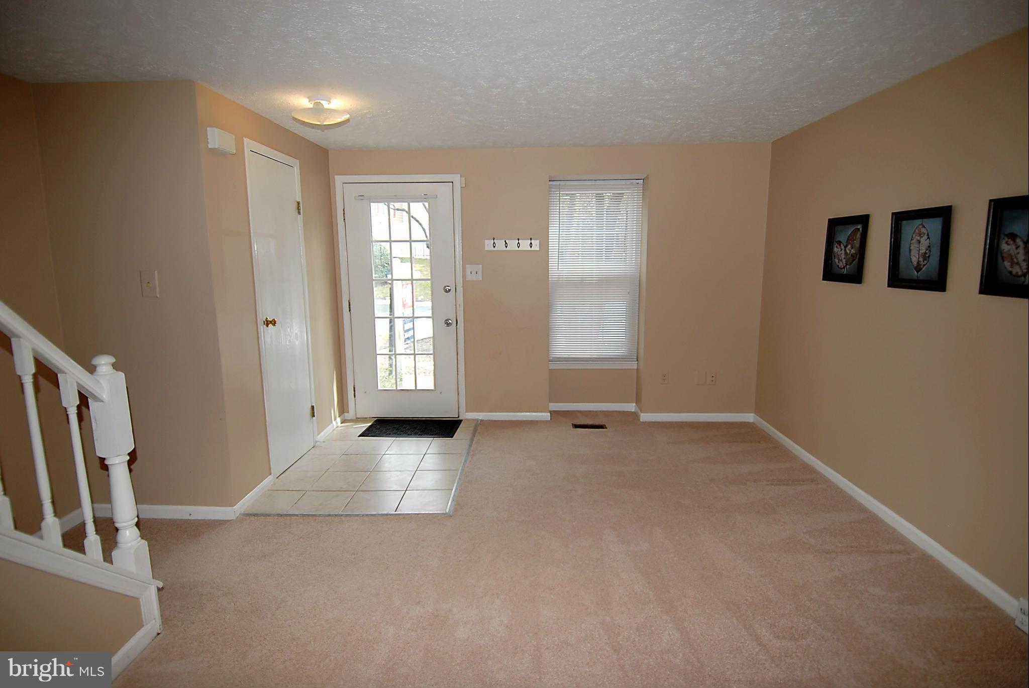 11906 Fieldthorn Court Reston, VA 20194 - Photo 19 of 30 Living Room