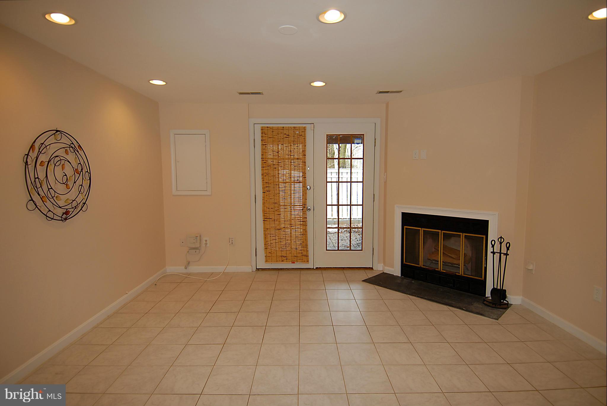 11906 Fieldthorn Court Reston, VA 20194 - Photo 24 of 30 Family Room