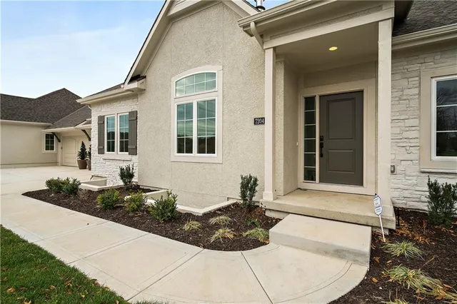 $608,765 | 7221 Allman Drive, Shawnee, KS 66217