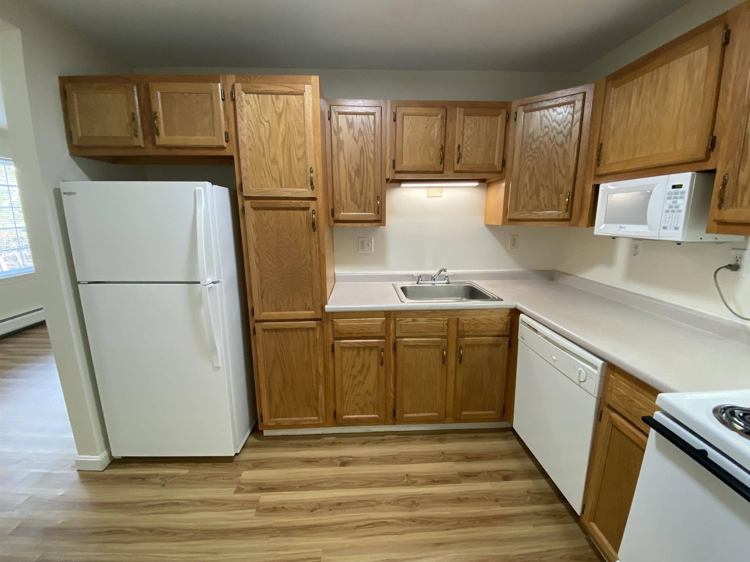 3911 Brown Avenue, Unit 45 Manchester, NH 03103 - Photo 11 of 40
