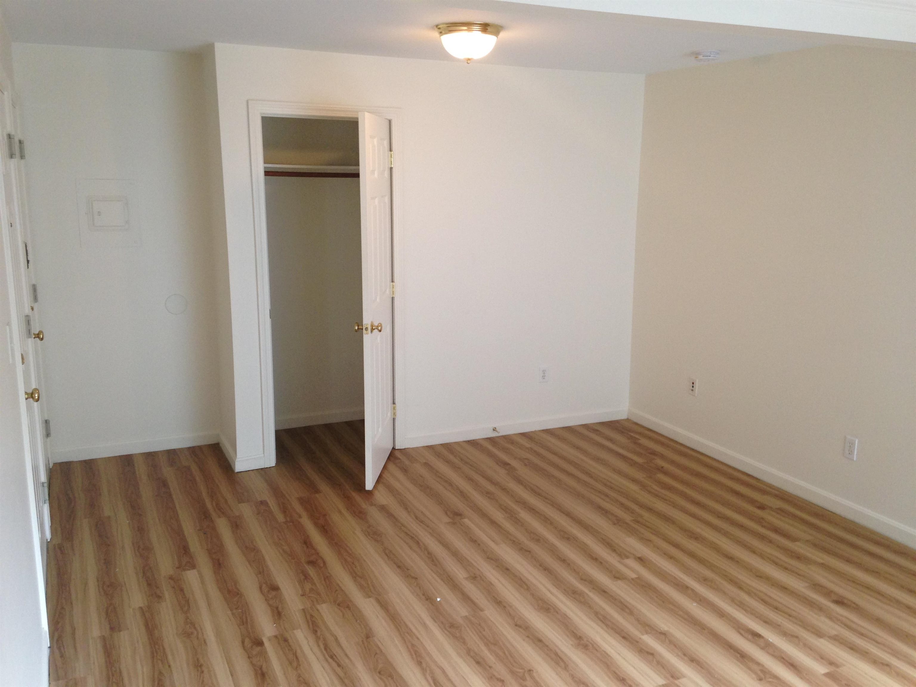 3911 Brown Avenue, Unit 45 Manchester, NH 03103 - Photo 17 of 40