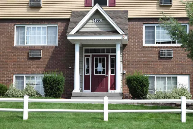 $1,849 | 3911 Brown Avenue, Unit 45, Manchester, NH 03103