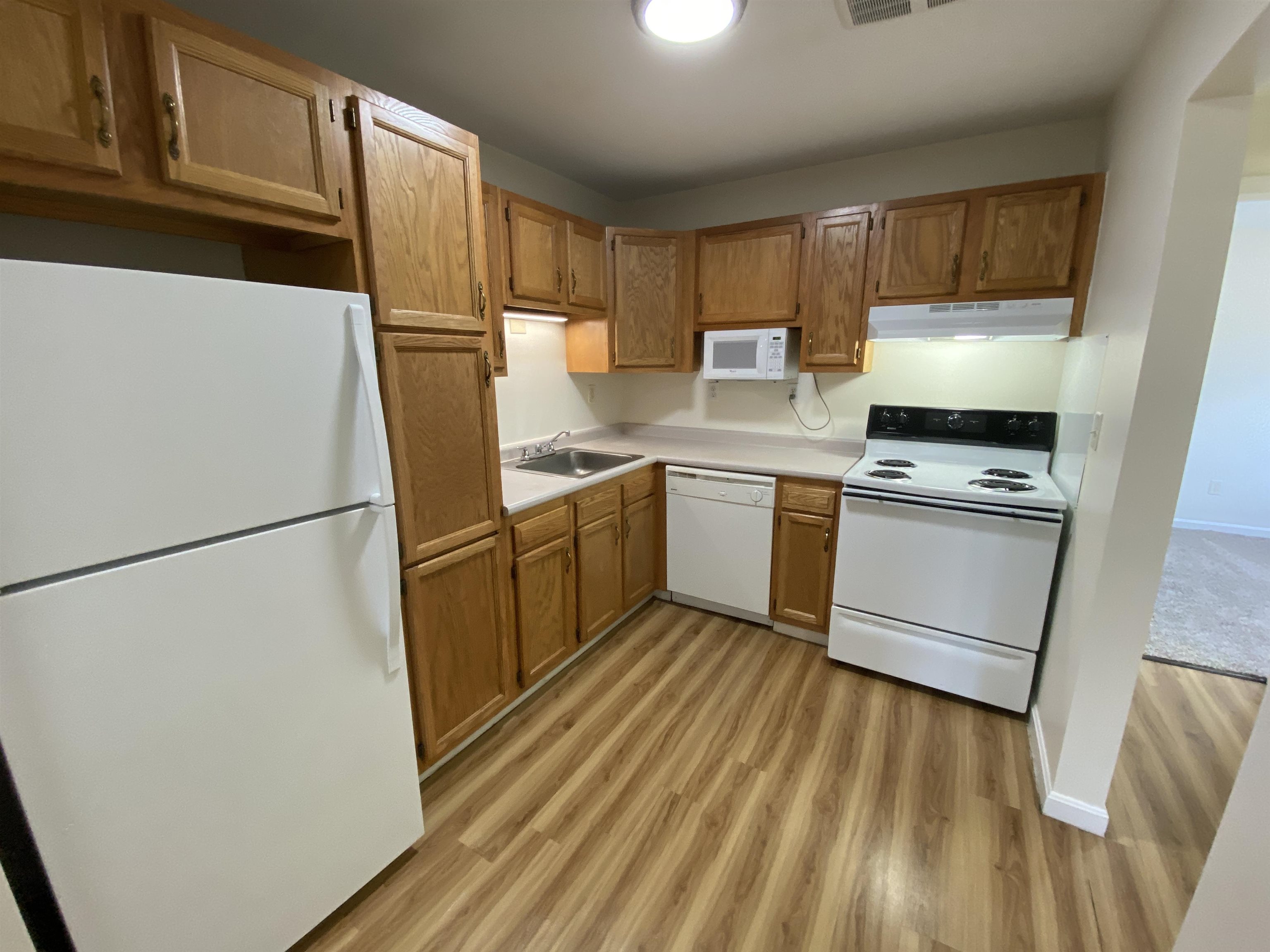 3911 Brown Avenue, Unit 45 Manchester, NH 03103 - Photo 10 of 40