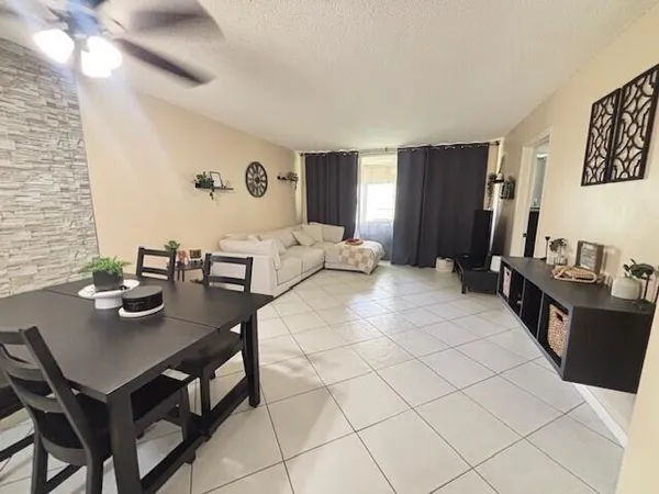 $2,200 | 6161 Northwest 57th Court, Unit 103, Tamarac, FL 33319
