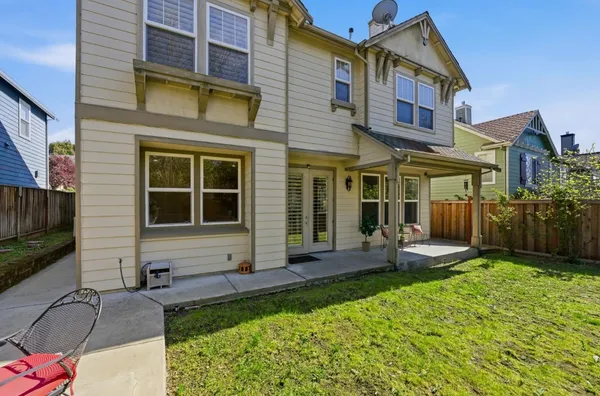 $950,000 | 166 Kensington Circle, Hercules, CA 94547
