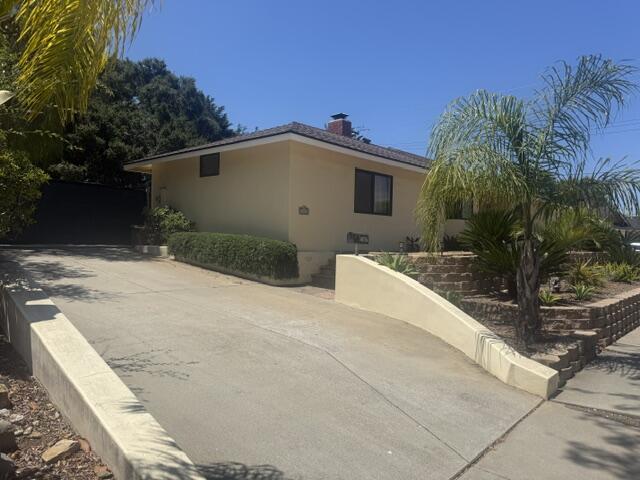 5587 Cathedral Oaks Road Santa Barbara, CA 93111 - Photo 5 of 18 5586 CO Driveway