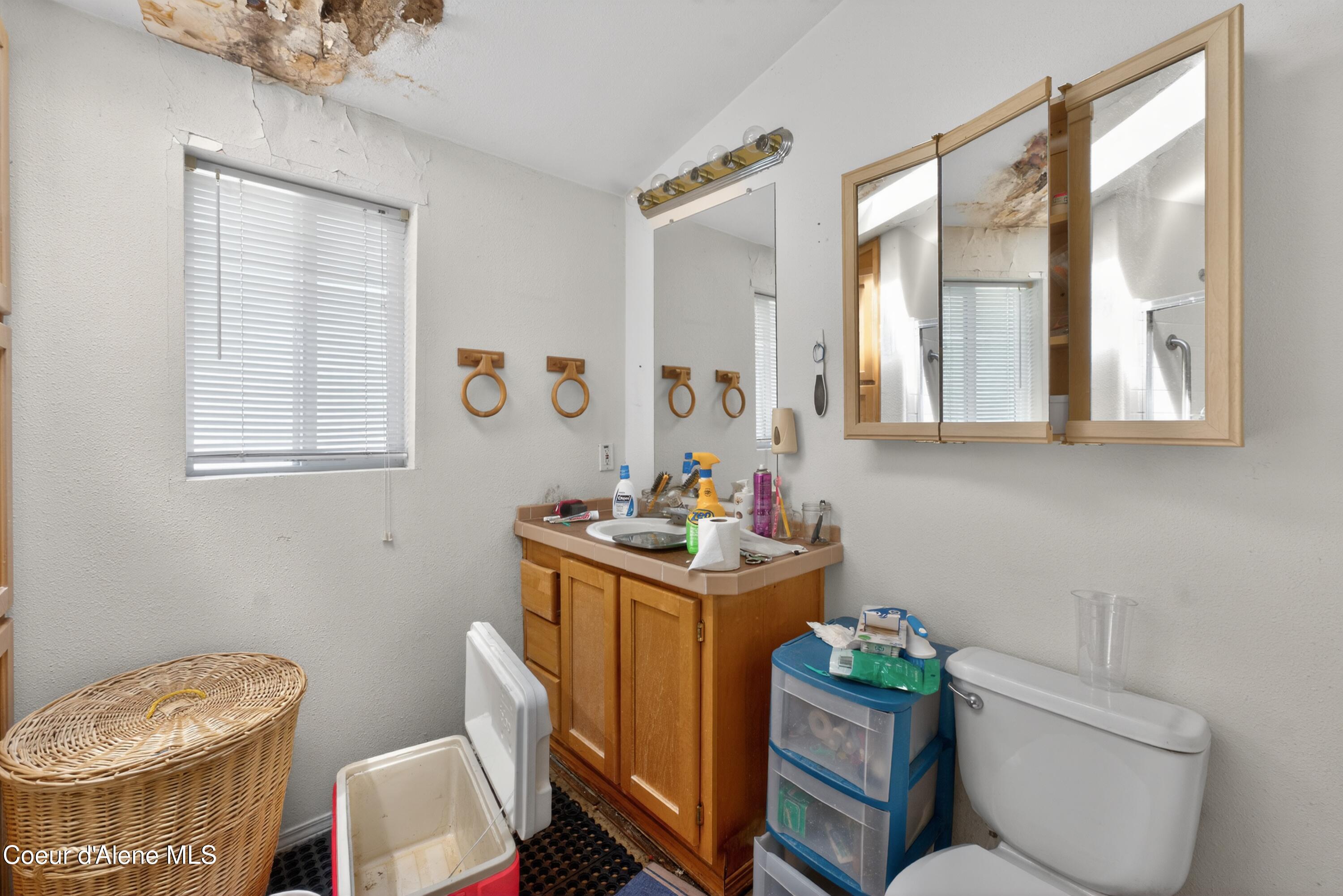 1816 Bounty Loop Hayden, ID 83835 - Photo 26 of 28 32_1816_W_Bounty_Loop-Bathroom-5308