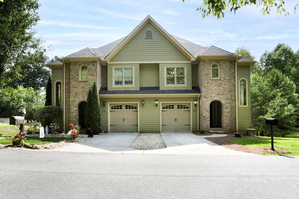 300 Licklog Ridge Hayesville, NC 28904 - Photo 1 of 53 Main View