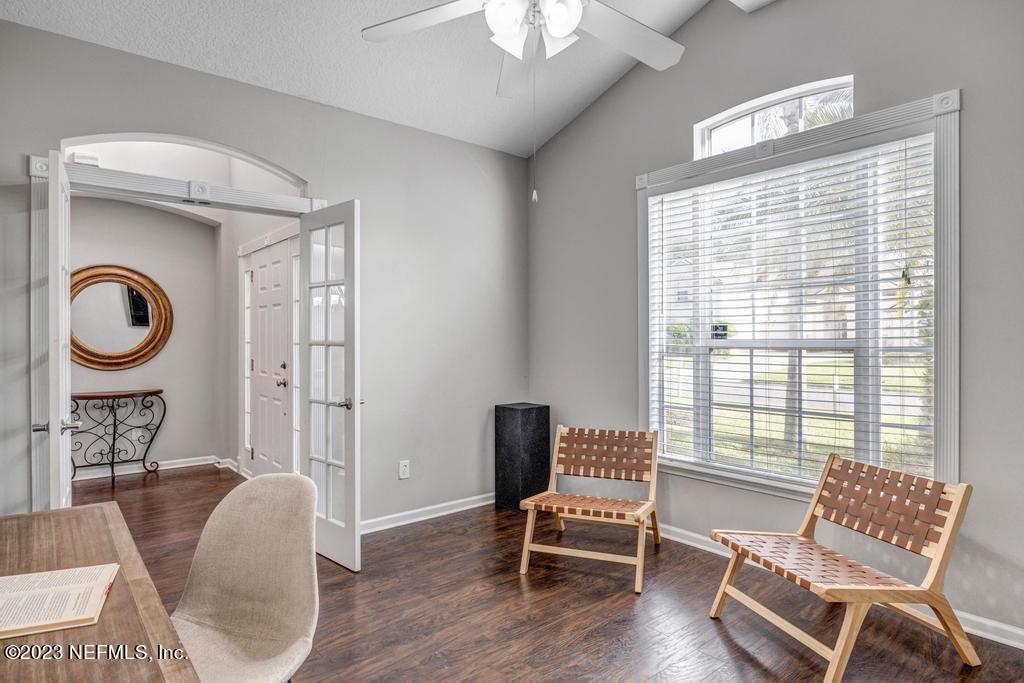 428 Sparrow Branch Circle St. Johns, FL 32259 - Photo 6 of 42 a living room with furniture and a window