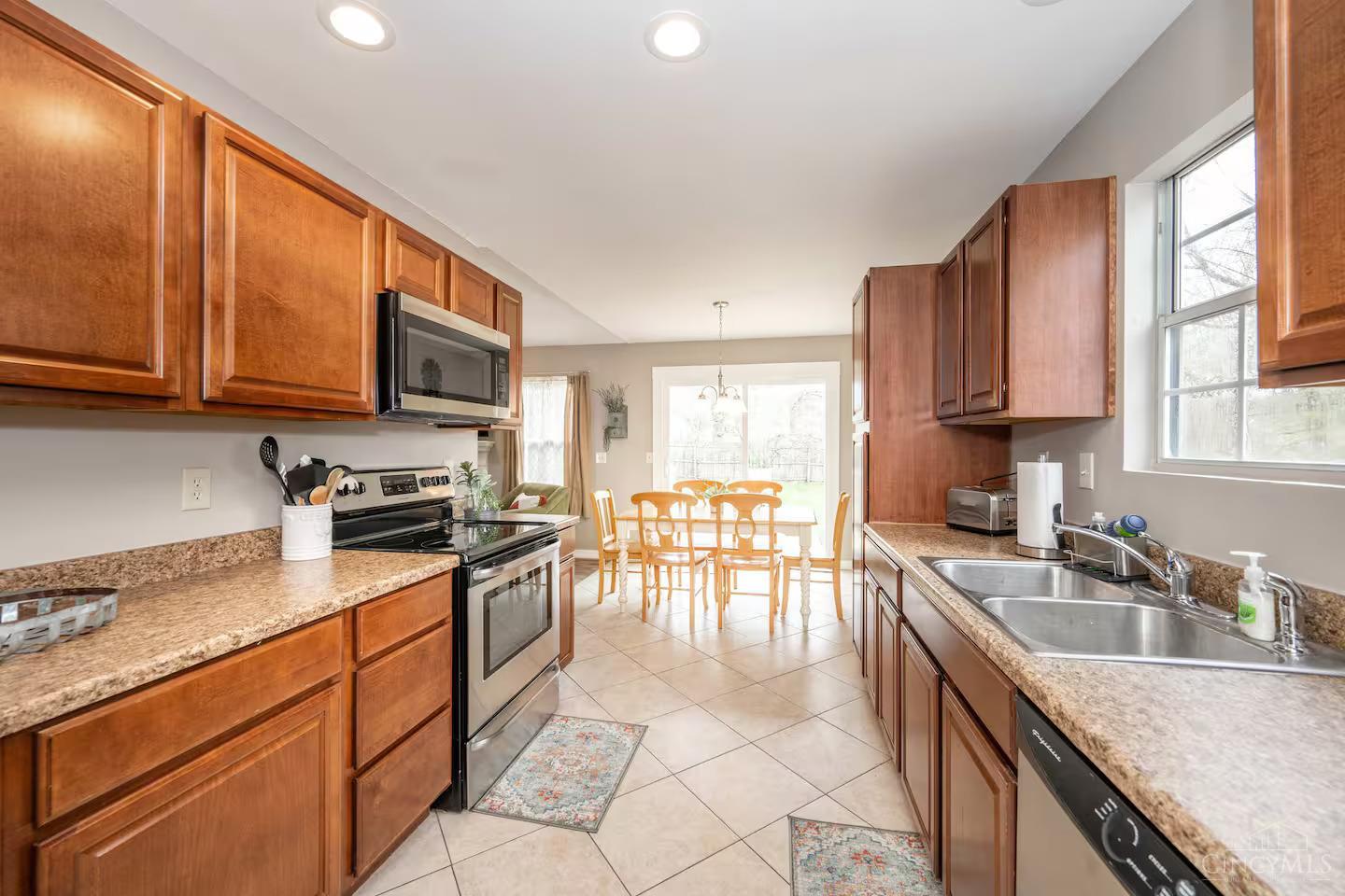 916 South Main Street Monroe, OH 45050 - Photo 15 of 34