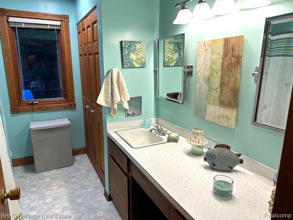 9776 North Marsh Road Fowlerville, MI 48836 - Photo 9 of 21