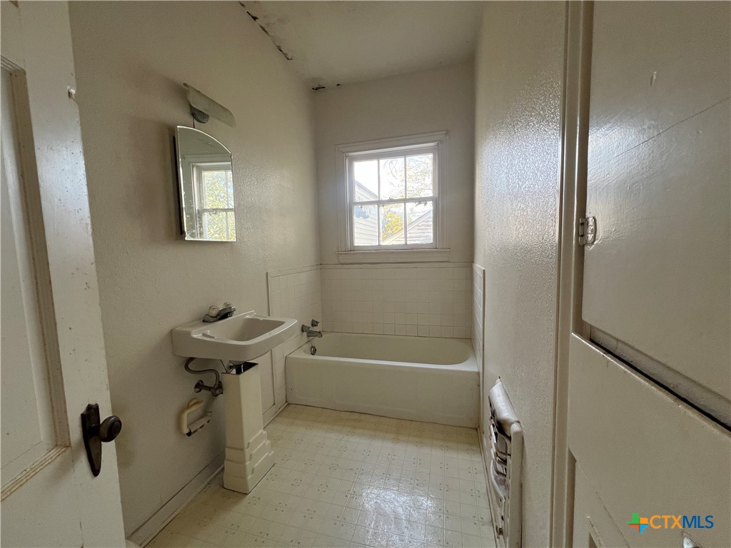 202 Shady Street Marlin, TX 76661 - Photo 14 of 25