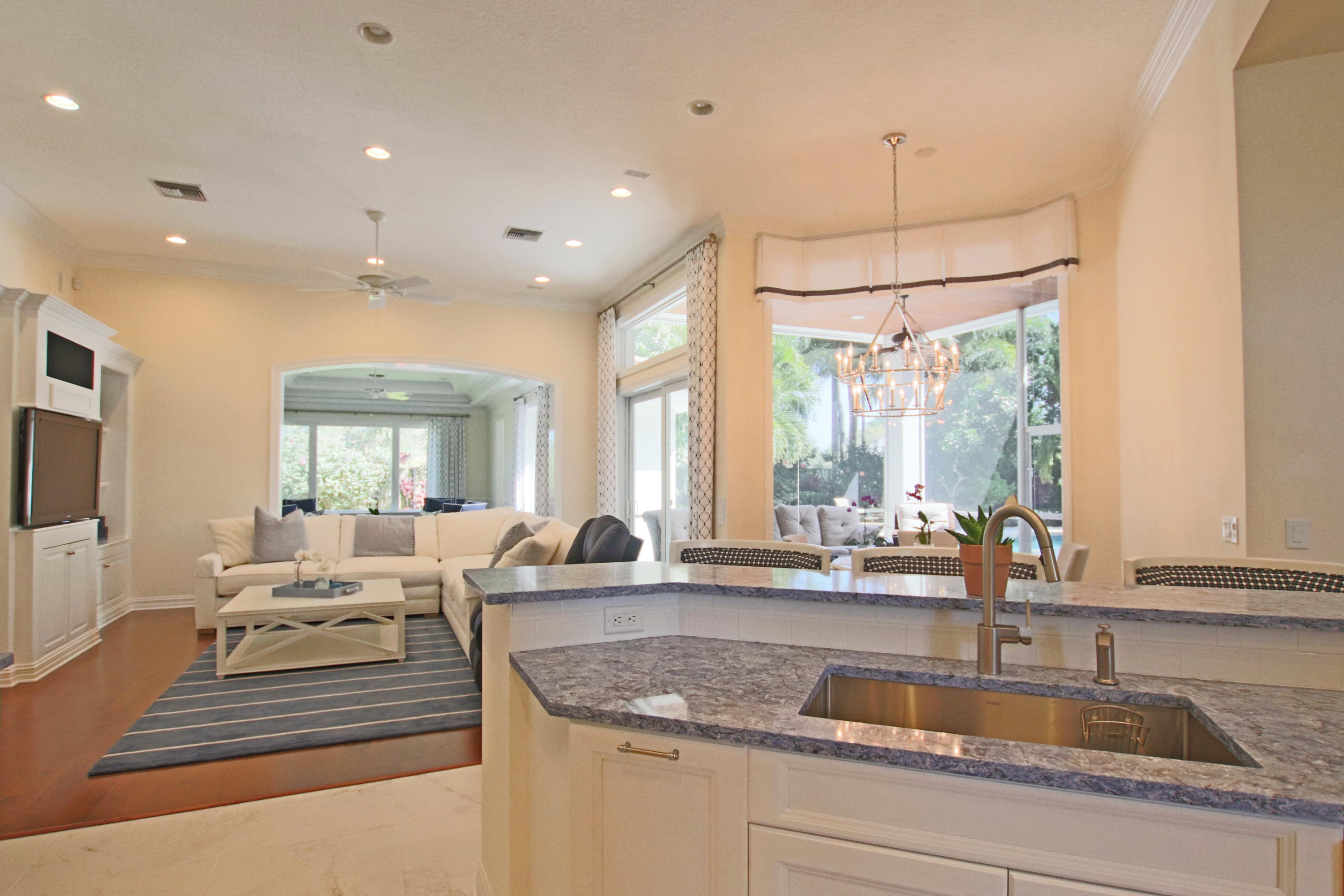 19 Bayview Road Tequesta, FL 33469 - Photo 16 of 54 Kitchen
