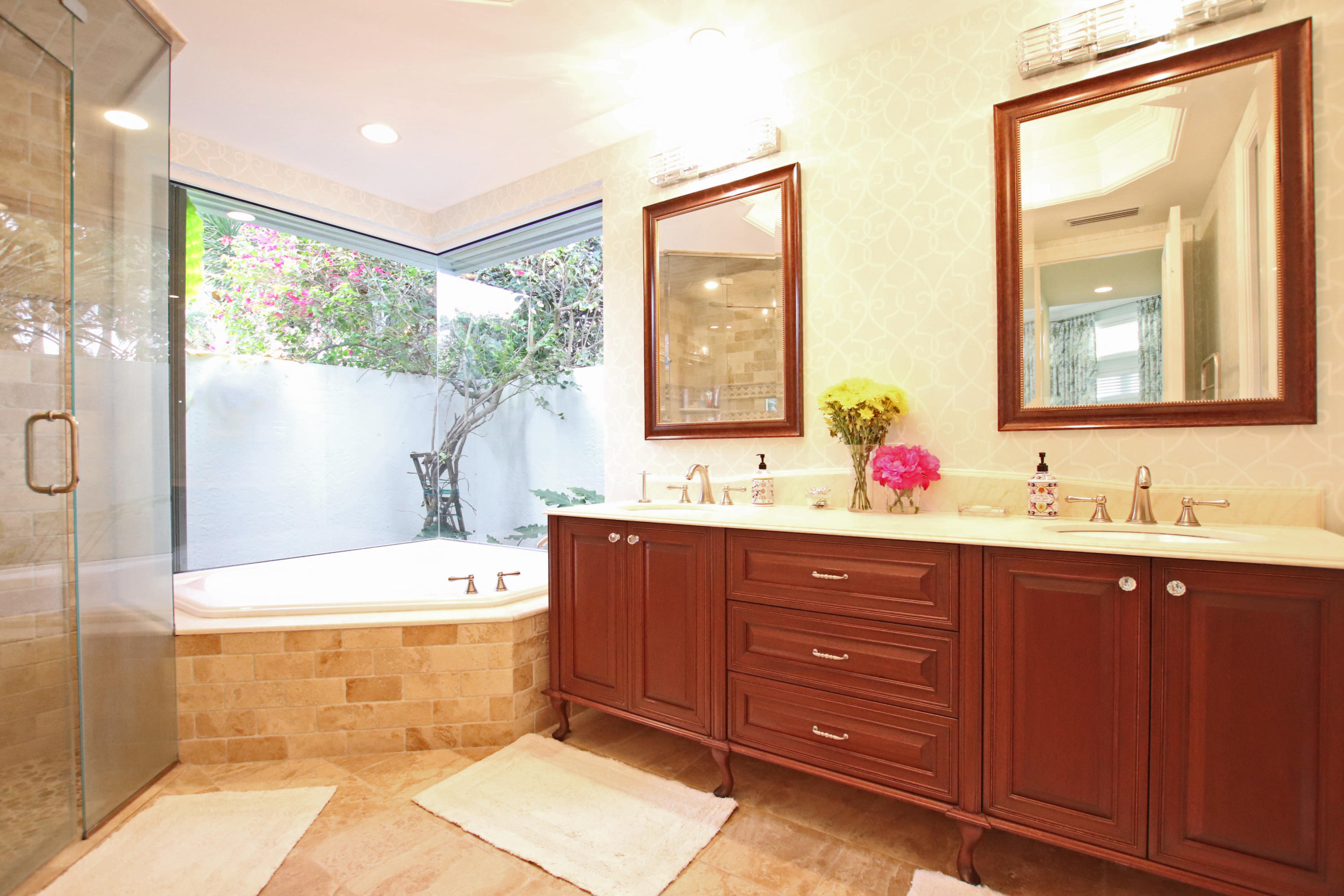 19 Bayview Road Tequesta, FL 33469 - Photo 28 of 54 Master Bathroom