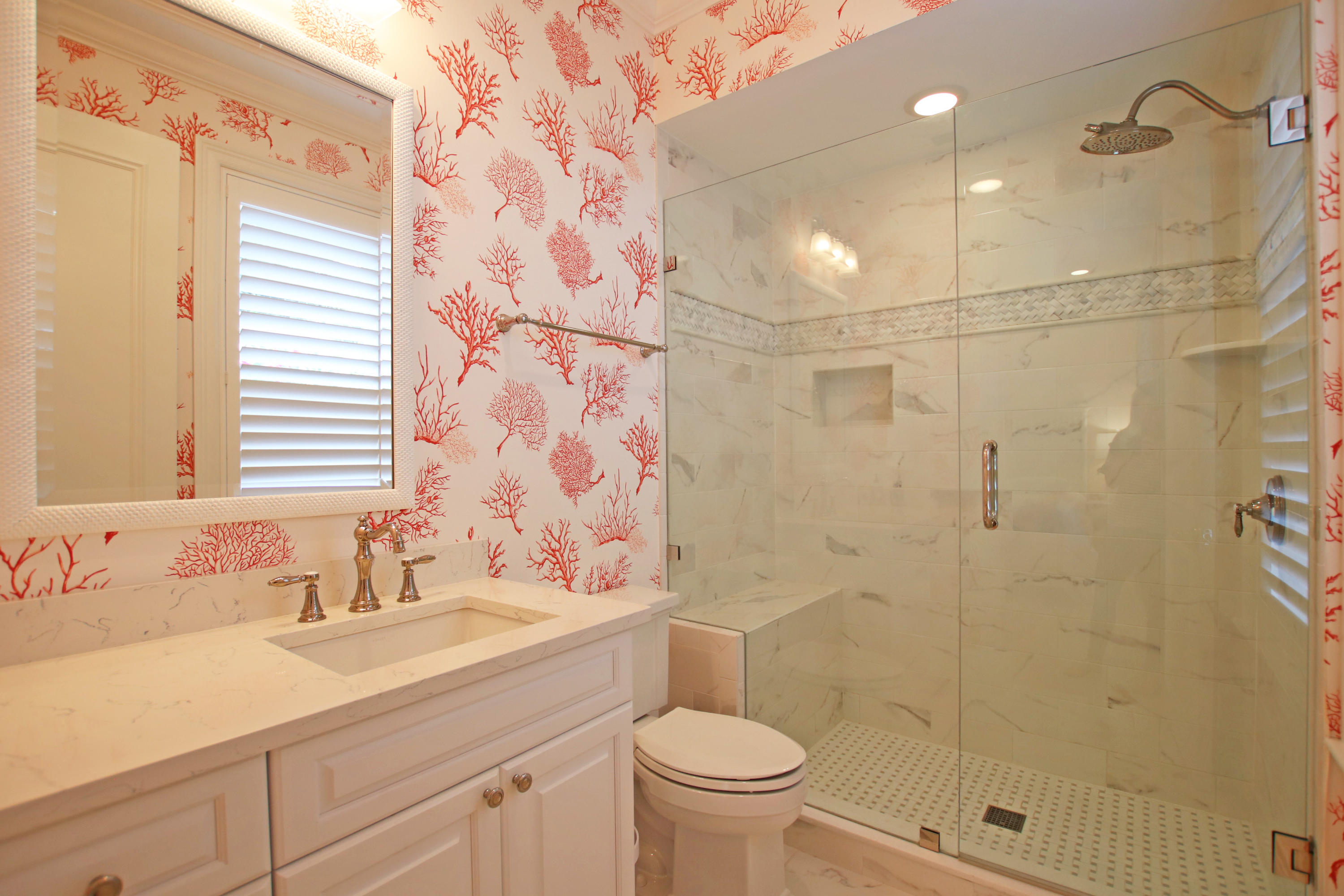 19 Bayview Road Tequesta, FL 33469 - Photo 32 of 54 Bathroom 2
