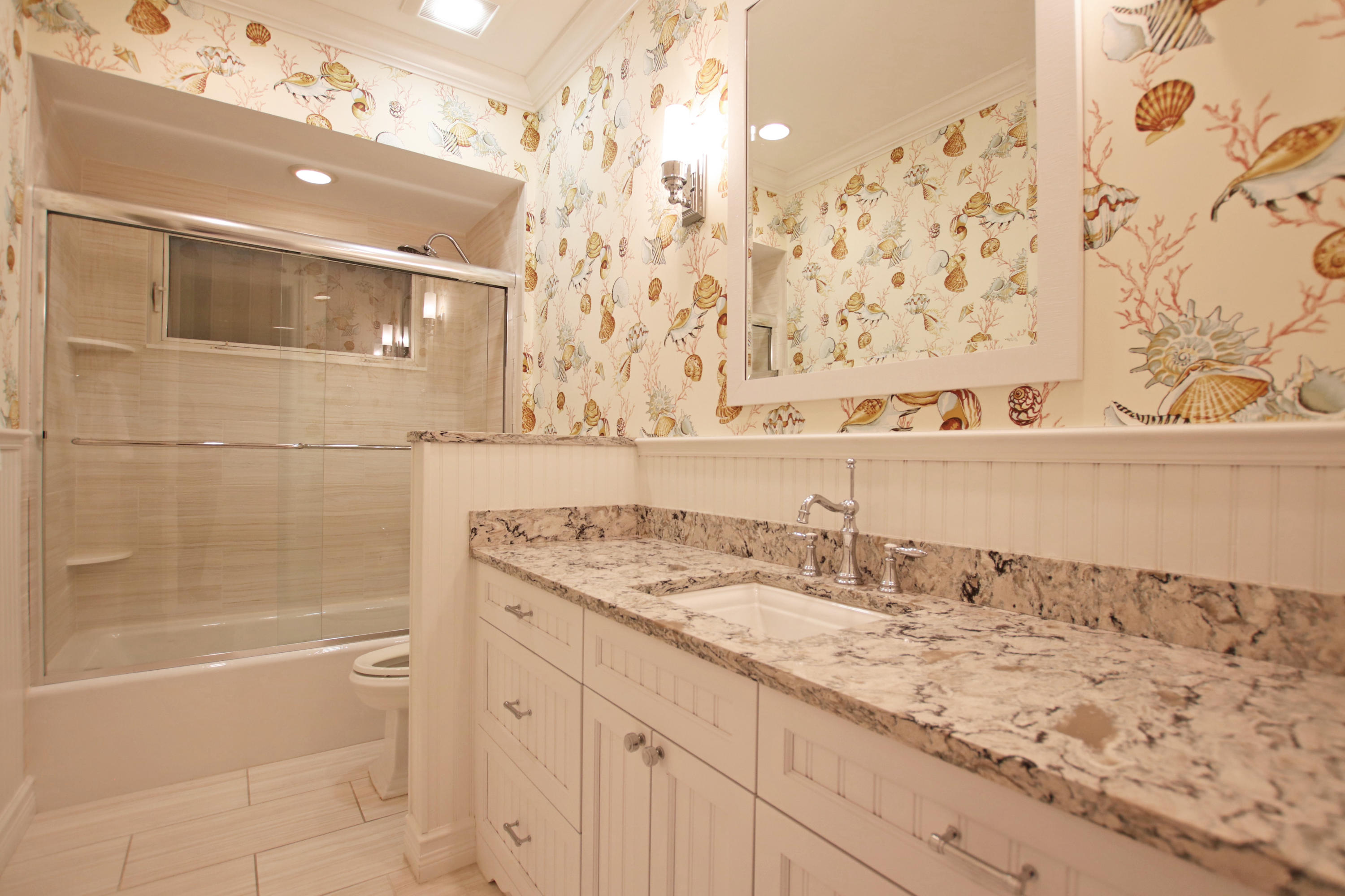19 Bayview Road Tequesta, FL 33469 - Photo 33 of 54 Bathroom 3