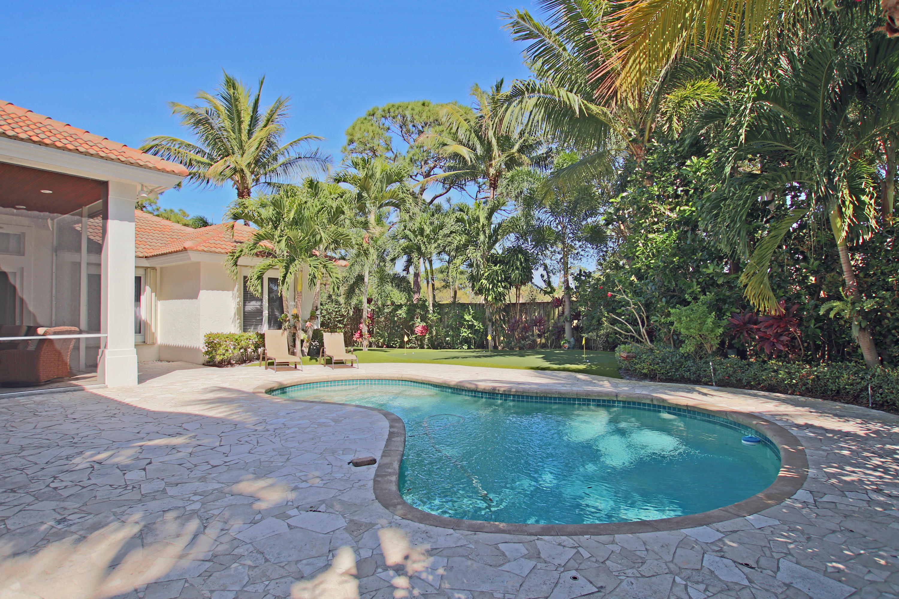 19 Bayview Road Tequesta, FL 33469 - Photo 42 of 54 Pool