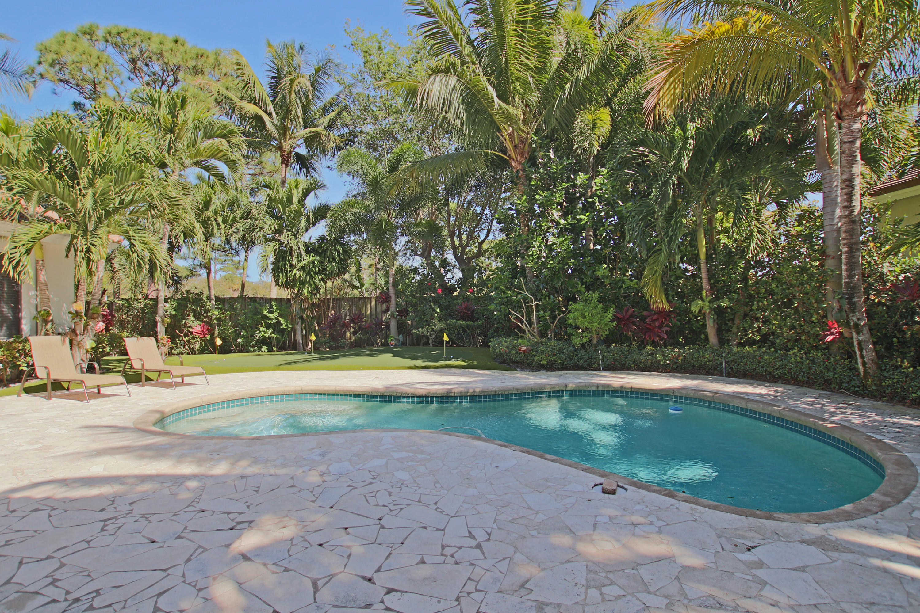 19 Bayview Road Tequesta, FL 33469 - Photo 43 of 54 Pool