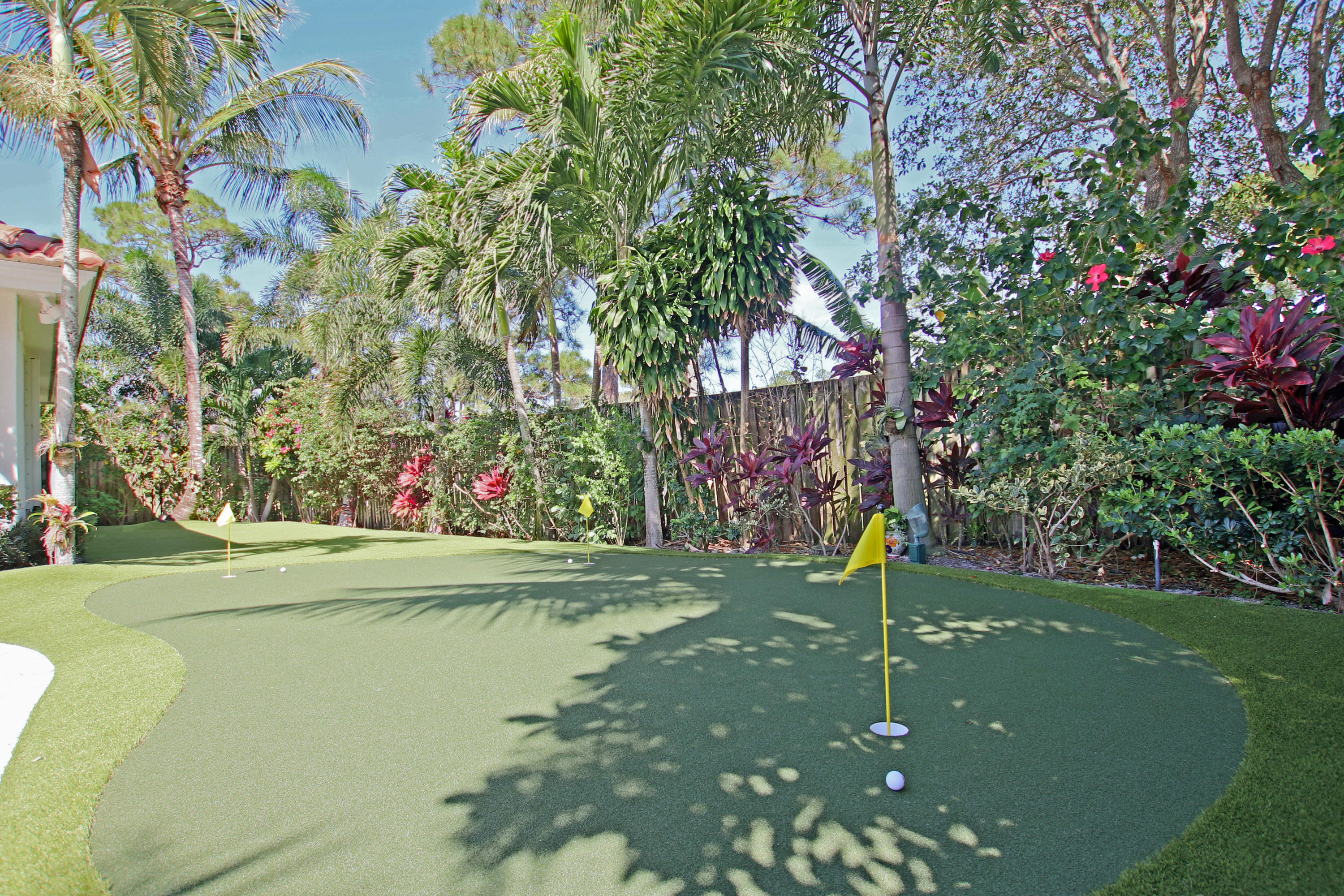 19 Bayview Road Tequesta, FL 33469 - Photo 47 of 54 Backyard