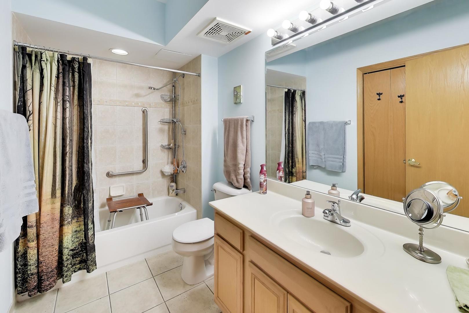 770 Pearson Street, Unit 808 Des Plaines, IL 60016 - Photo 14 of 18