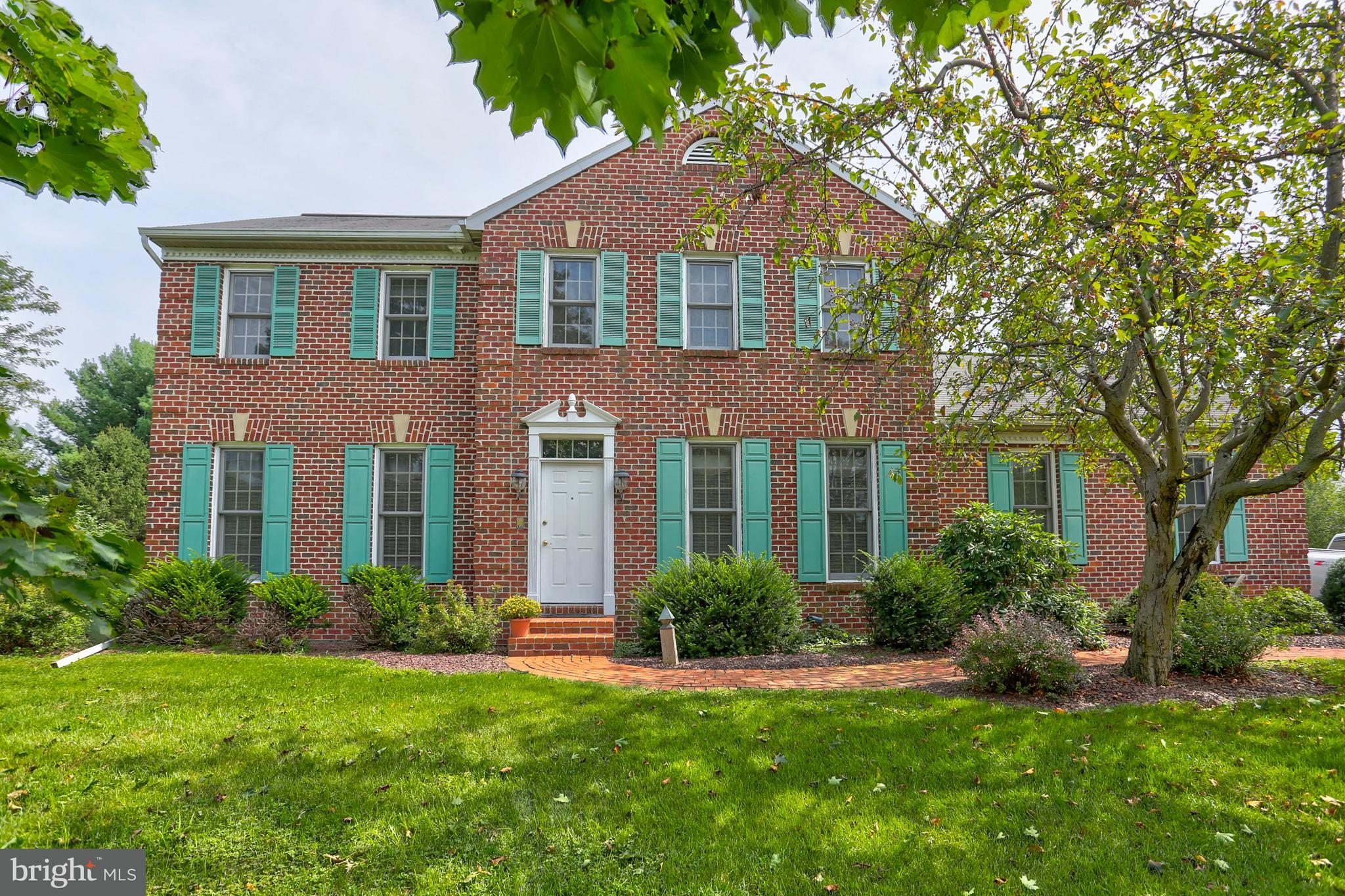 287 Kingsbridge Drive Lititz, PA 17543 - Photo 1 of 44