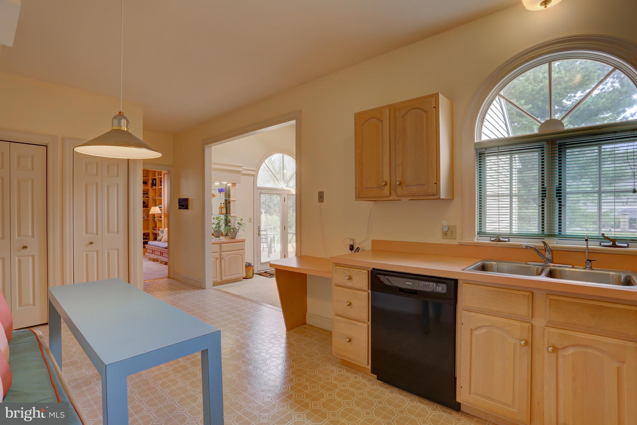 287 Kingsbridge Drive Lititz, PA 17543 - Photo 15 of 44