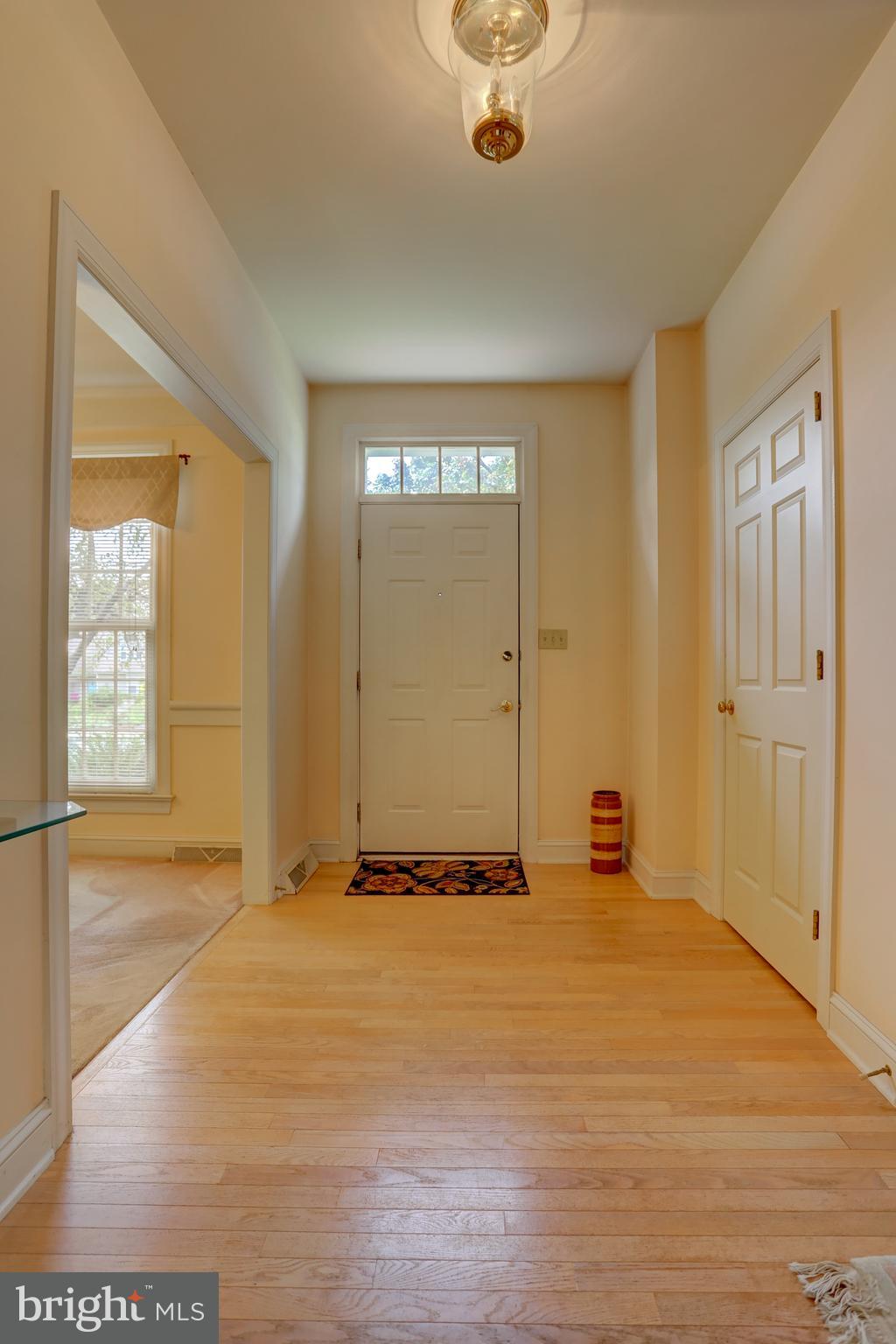 287 Kingsbridge Drive Lititz, PA 17543 - Photo 5 of 44