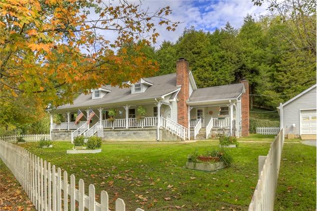 550 Puncheon Creek Road Lafayette, TN 37083 - Photo 1 of 20 Welcome home!