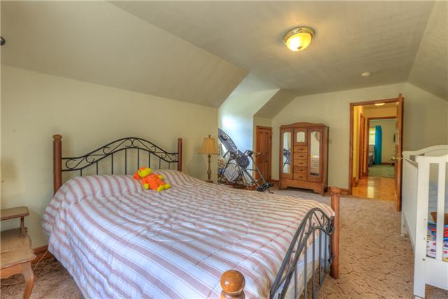 550 Puncheon Creek Road Lafayette, TN 37083 - Photo 13 of 20 This third bedroom has tons of room!