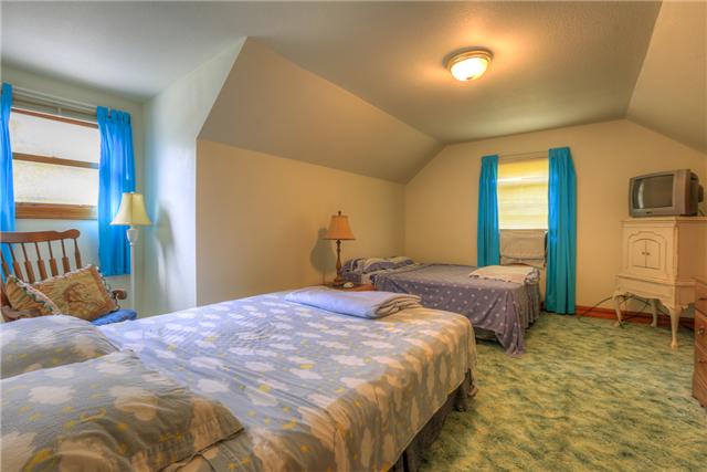 550 Puncheon Creek Road Lafayette, TN 37083 - Photo 14 of 20 The fourth bedroom is also very spacious!