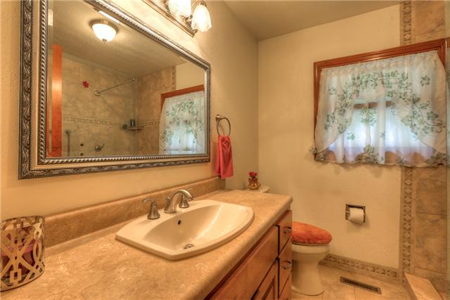 550 Puncheon Creek Road Lafayette, TN 37083 - Photo 10 of 20 Your master bathroom!