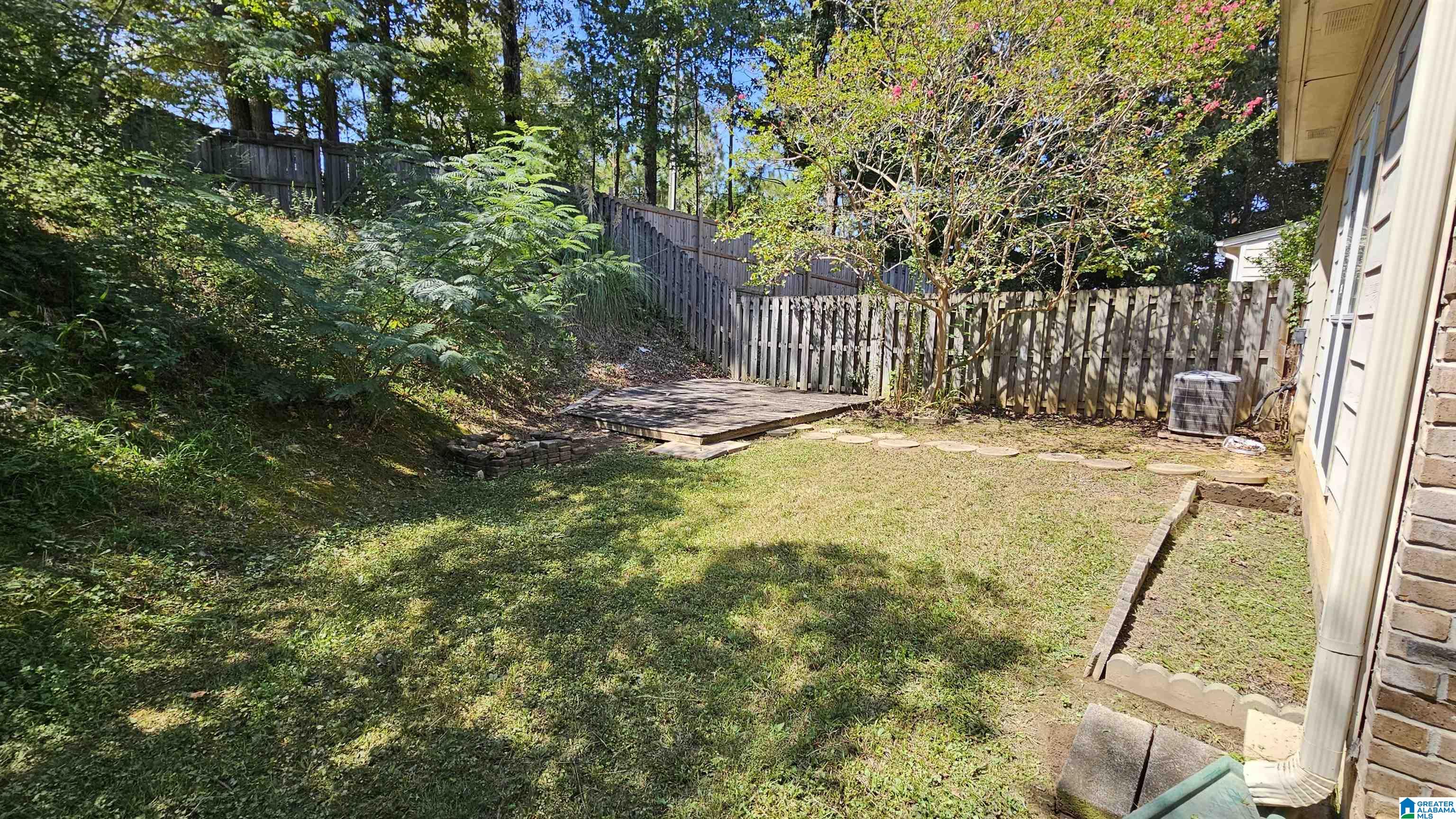 106 Frances Lane Helena, AL 35080 - Photo 4 of 9