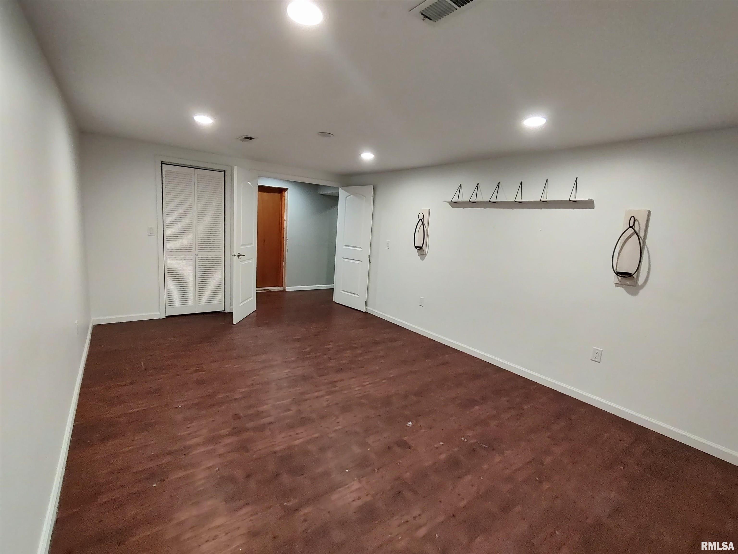 2349 Hollands Grove Road Washington, IL 61571 - Photo 33 of 37 Gallery Image 33