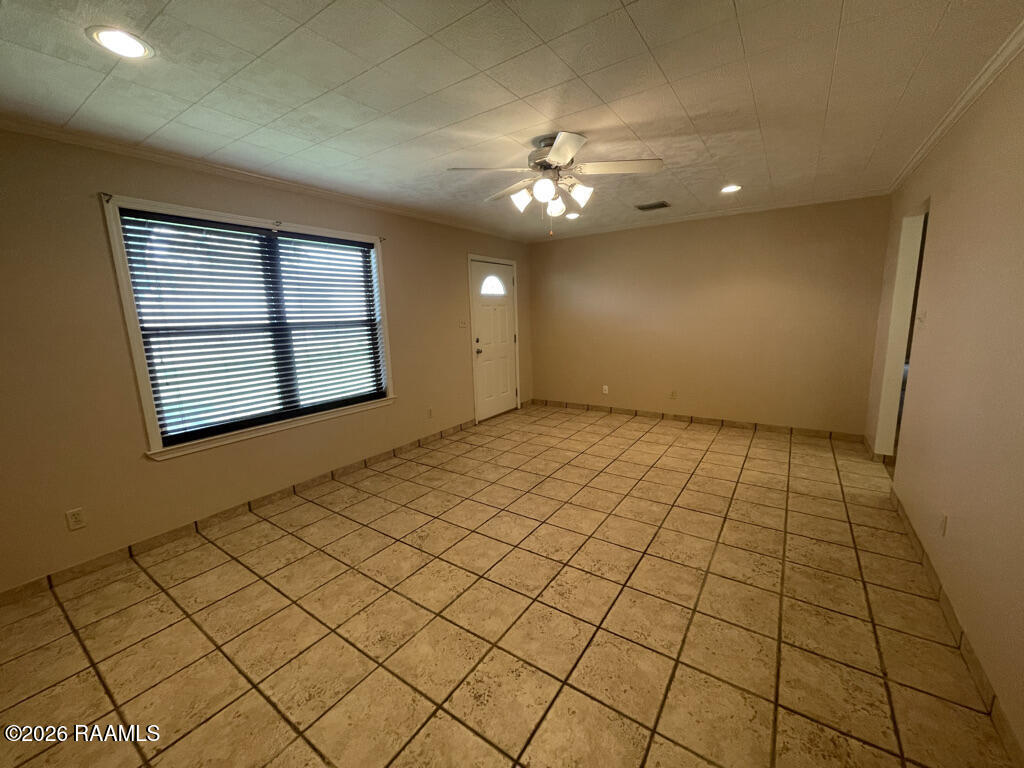 501 Macon Road Lafayette, LA 70506 - Photo 3 of 7 living