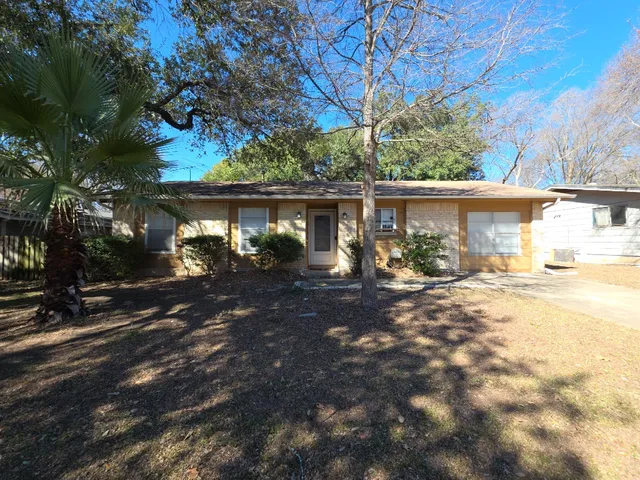 $1,800 | 5204 Peppertree Parkway, Austin, TX 78744