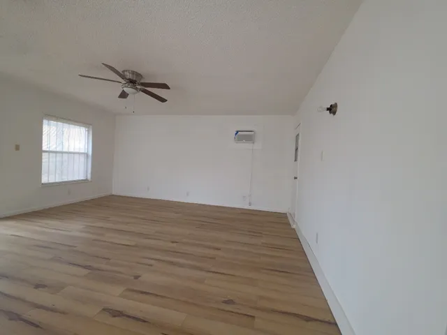 $1,800 | 5204 Peppertree Parkway, Austin, TX 78744