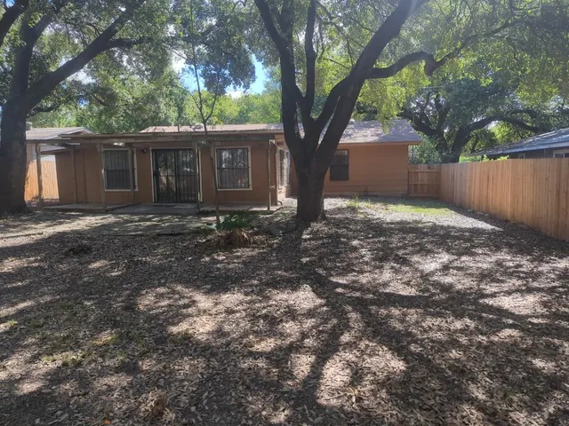 $1,800 | 5204 Peppertree Parkway, Austin, TX 78744