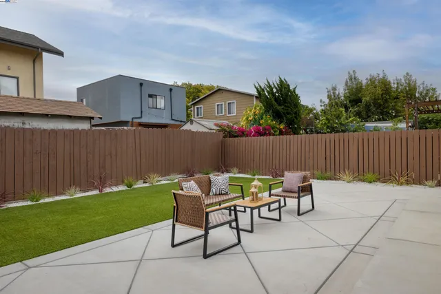 $949,000 | 1465 Sixth Street, Berkeley, CA 94710