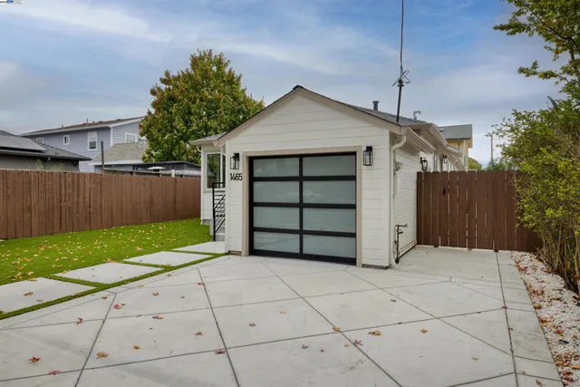 $949,000 | 1465 Sixth Street, Berkeley, CA 94710
