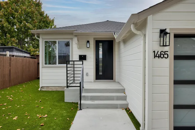 $949,000 | 1465 Sixth Street, Berkeley, CA 94710