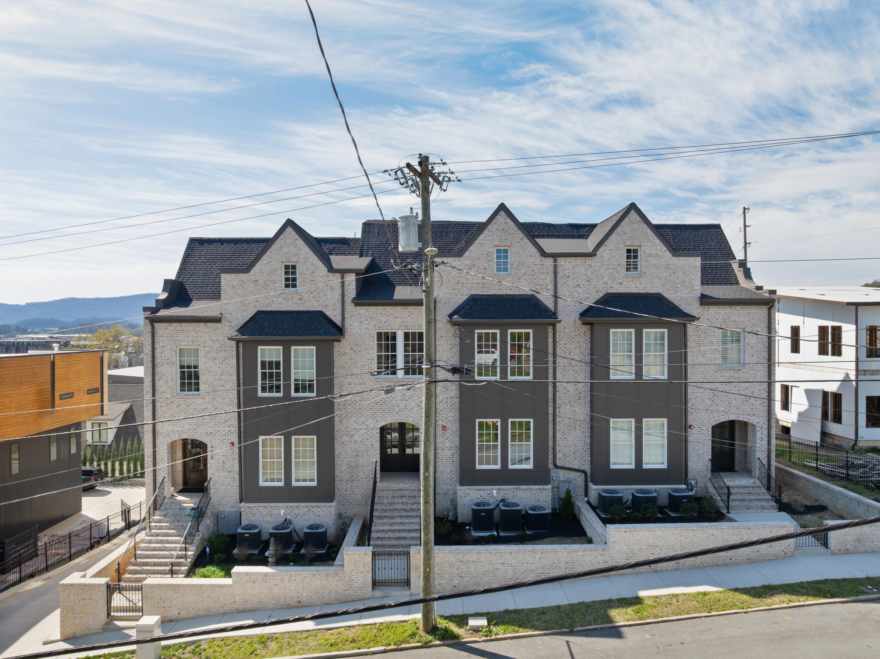 05 - 211 Forest Ave - Drone