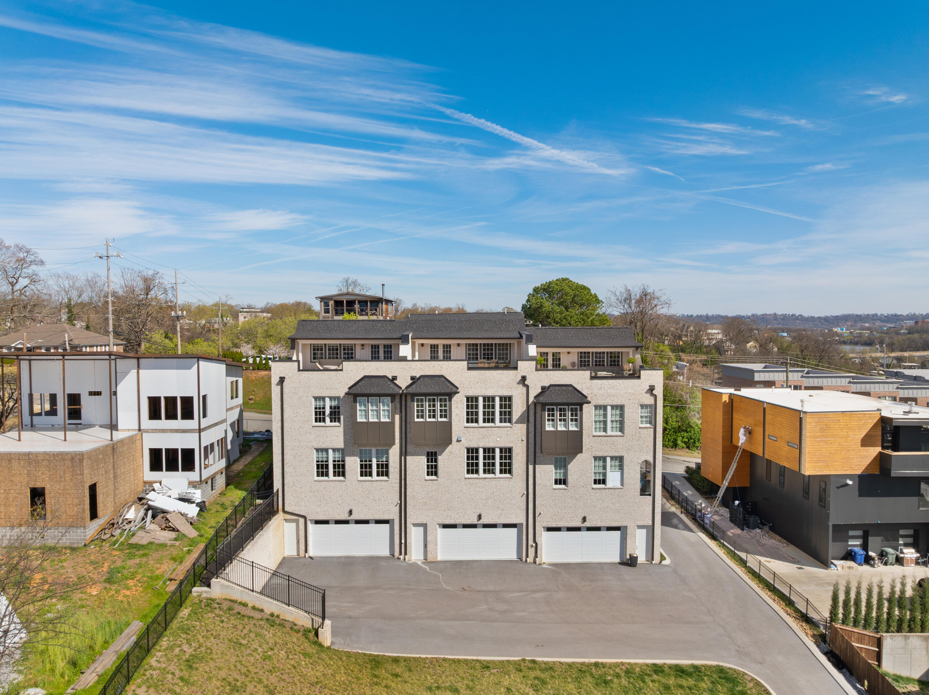 211 Forest Avenue Chattanooga, TN 37405 - Photo 5 of 62 09 - 211 Forest Ave - Drone